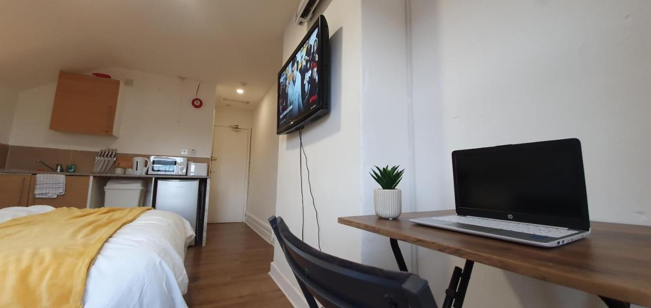 Fast Broadband, Budget Stay, Free Netflix. Кардифф Экстерьер фото